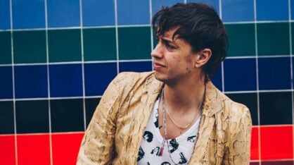 Julian Casablancas strokes 7\