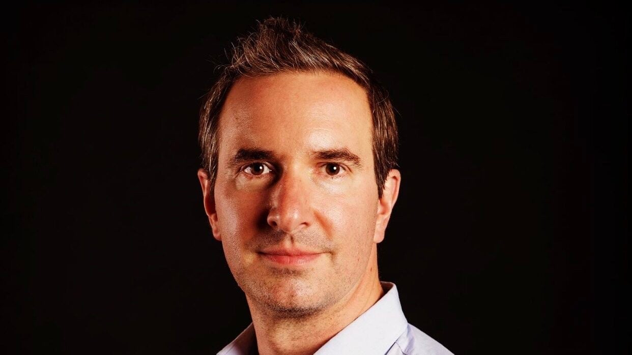 Foto profesional de Jon Vlassopulos, CEO de Napster. (musicbusinessworldwide.com)