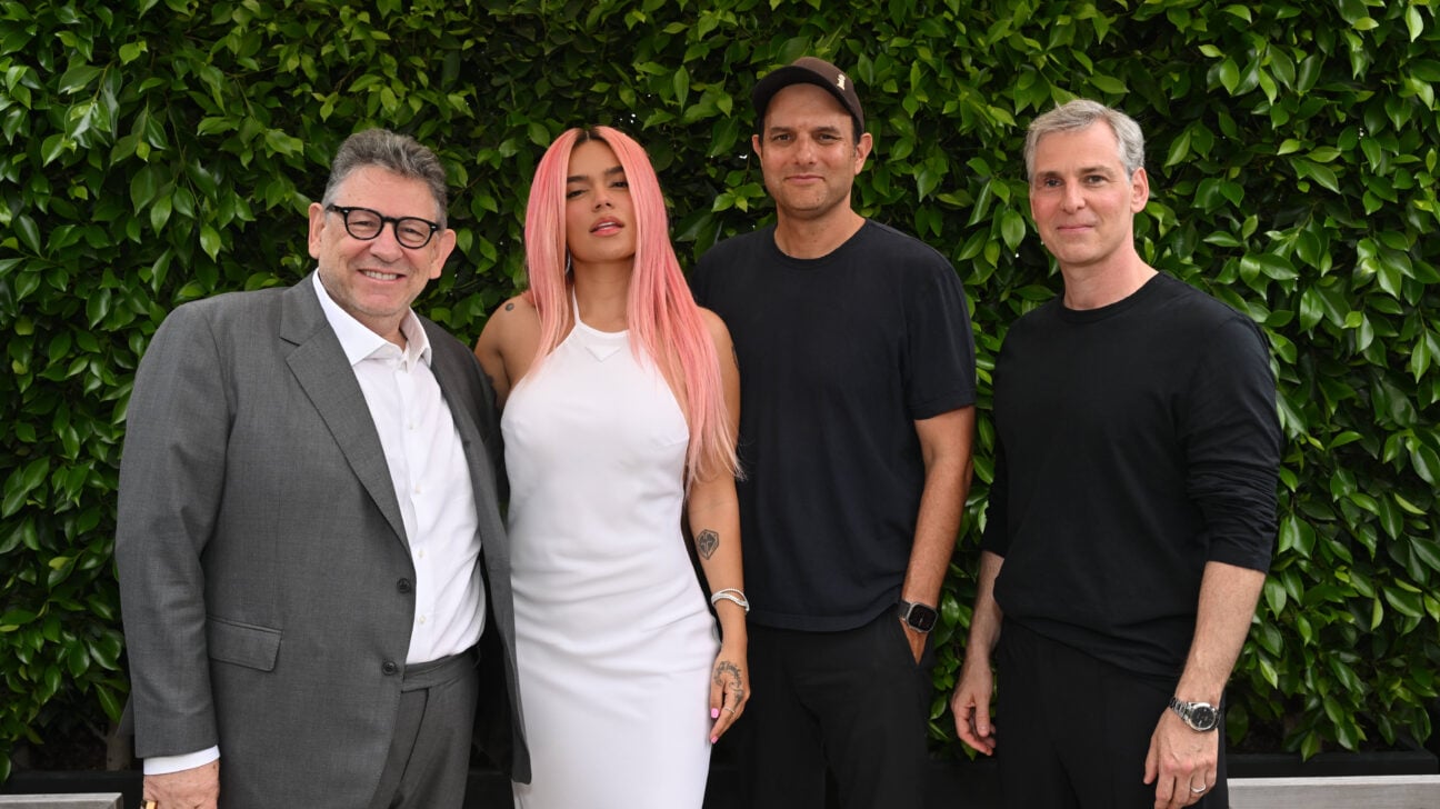 Karol G se ha asociado con Interscope, reafirmando su relación de larga data con Universal Music Group