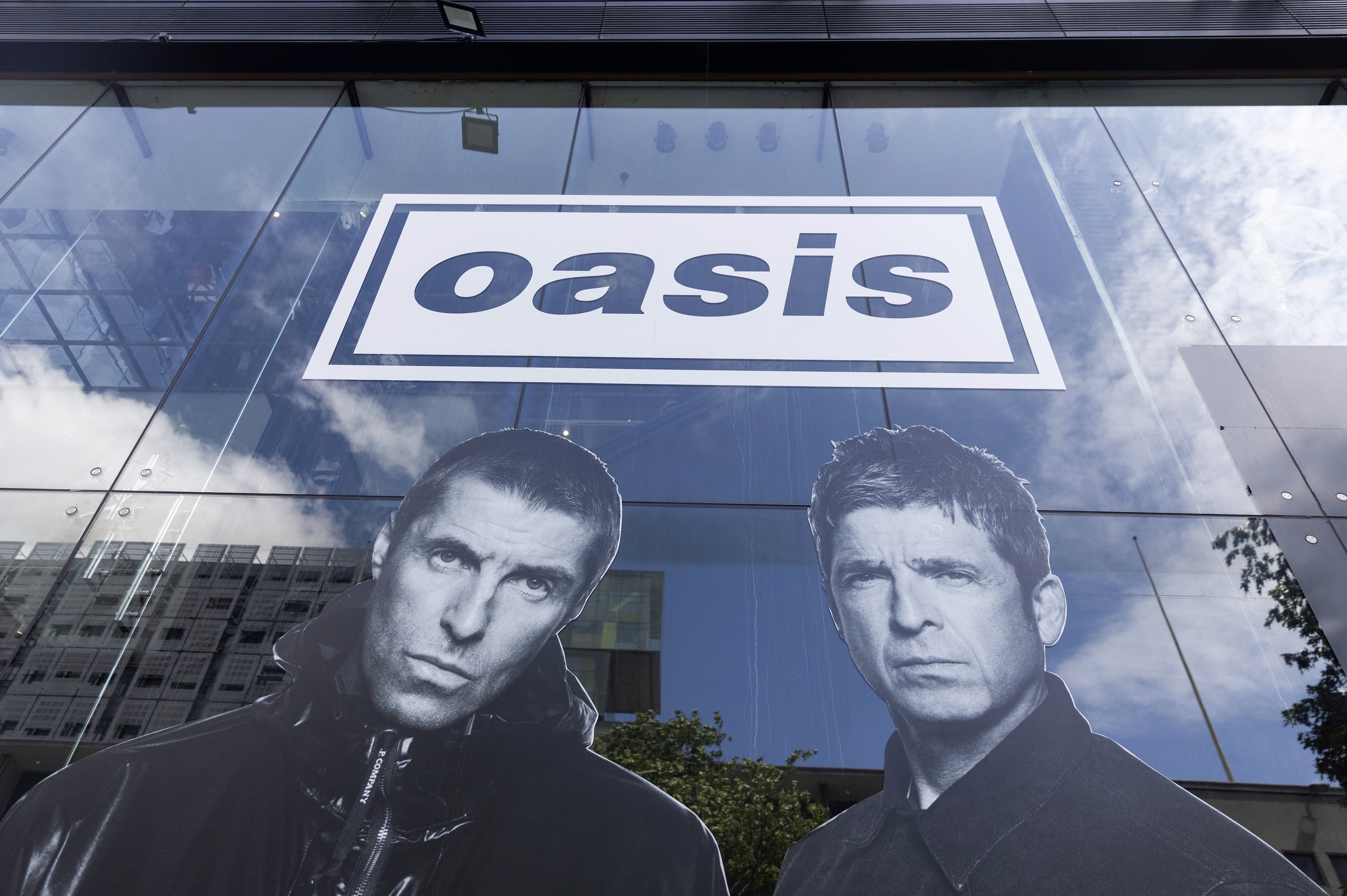 Oasis Files Lawsuit, Halts Auction of Archive Recordings by Former Engineer